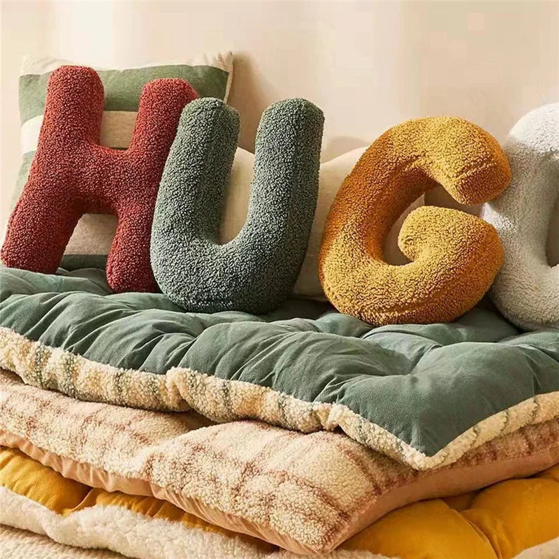 Eona - Coussin Décoratif en Velours Alphabet